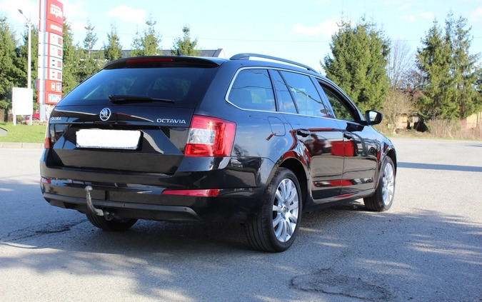 Skoda Octavia cena 46900 przebieg: 154000, rok produkcji 2016 z Bobowa małe 301